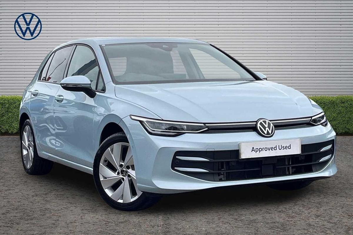 Main listing image - Volkswagen Golf