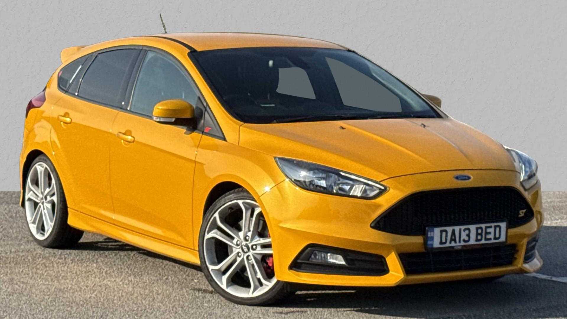 Main listing image - Ford Focus ST
