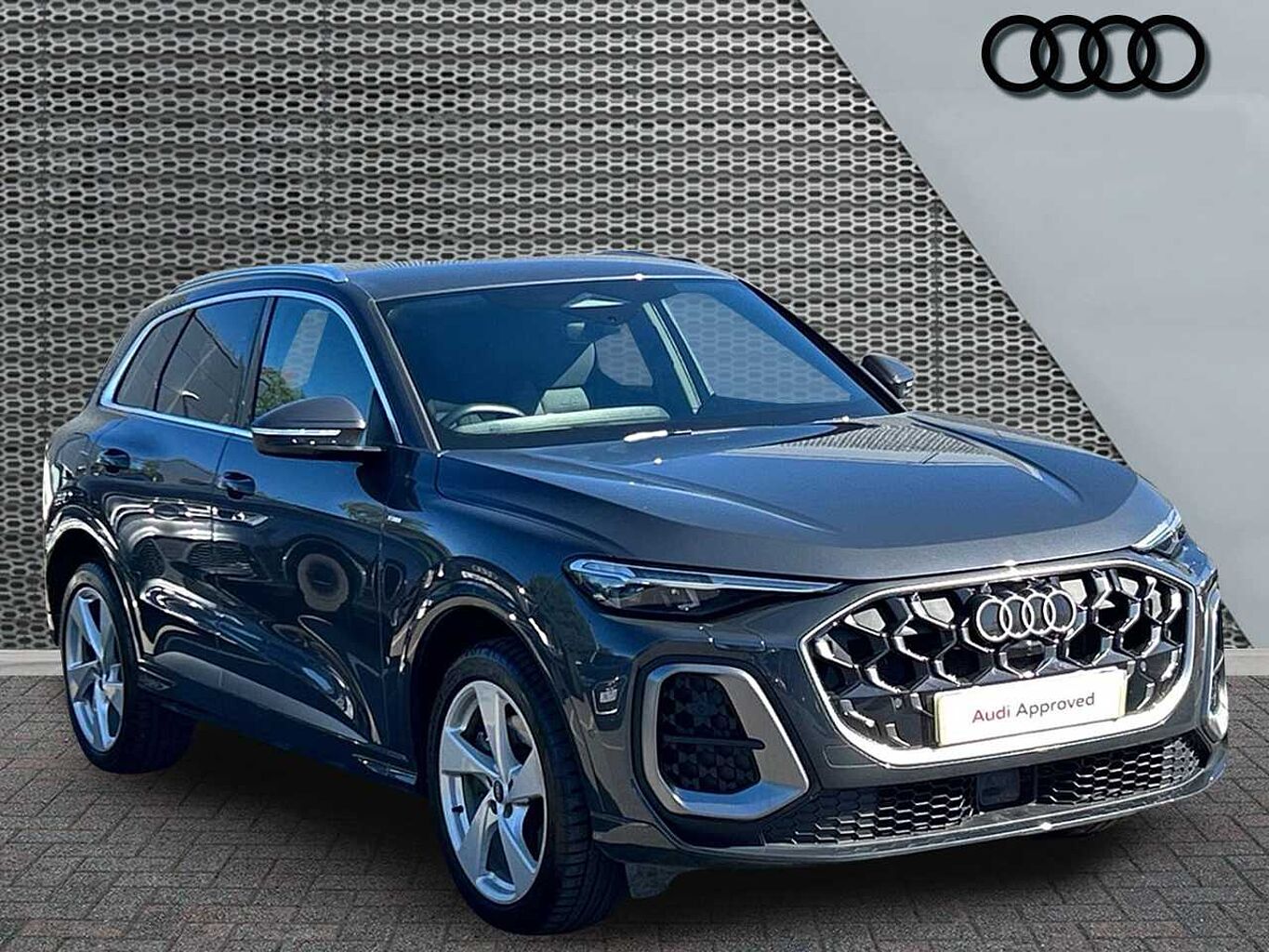 Main listing image - Audi Q5