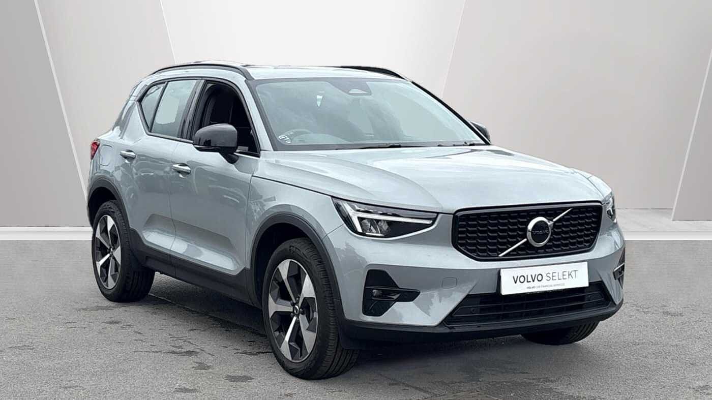 Main listing image - Volvo XC40