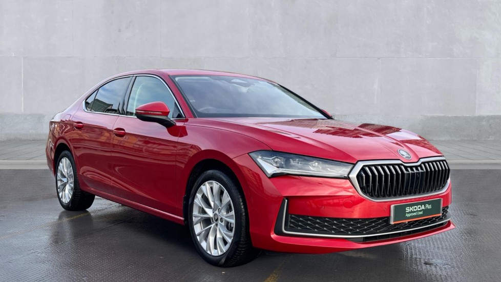 Main listing image - Skoda Superb