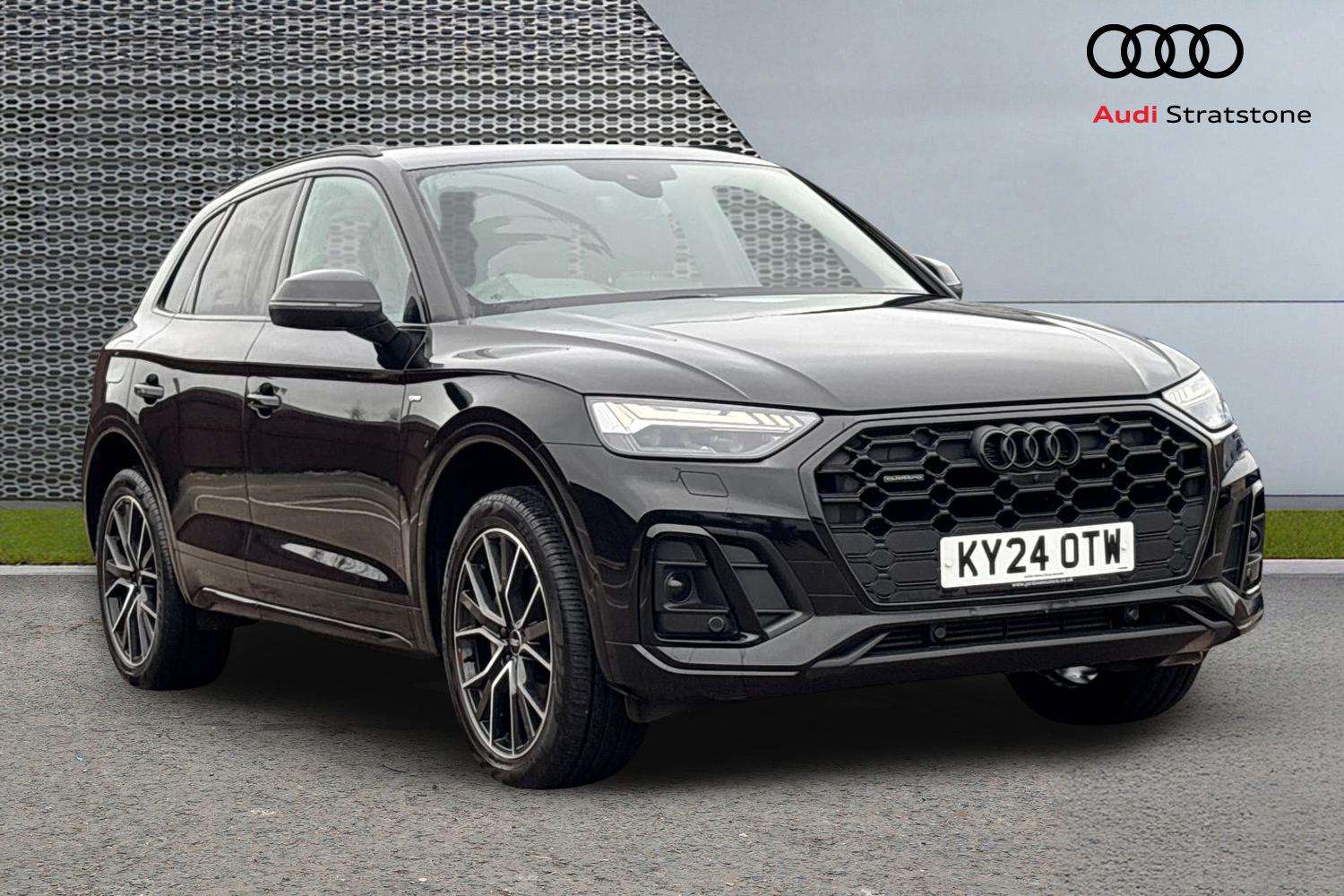 Main listing image - Audi Q5