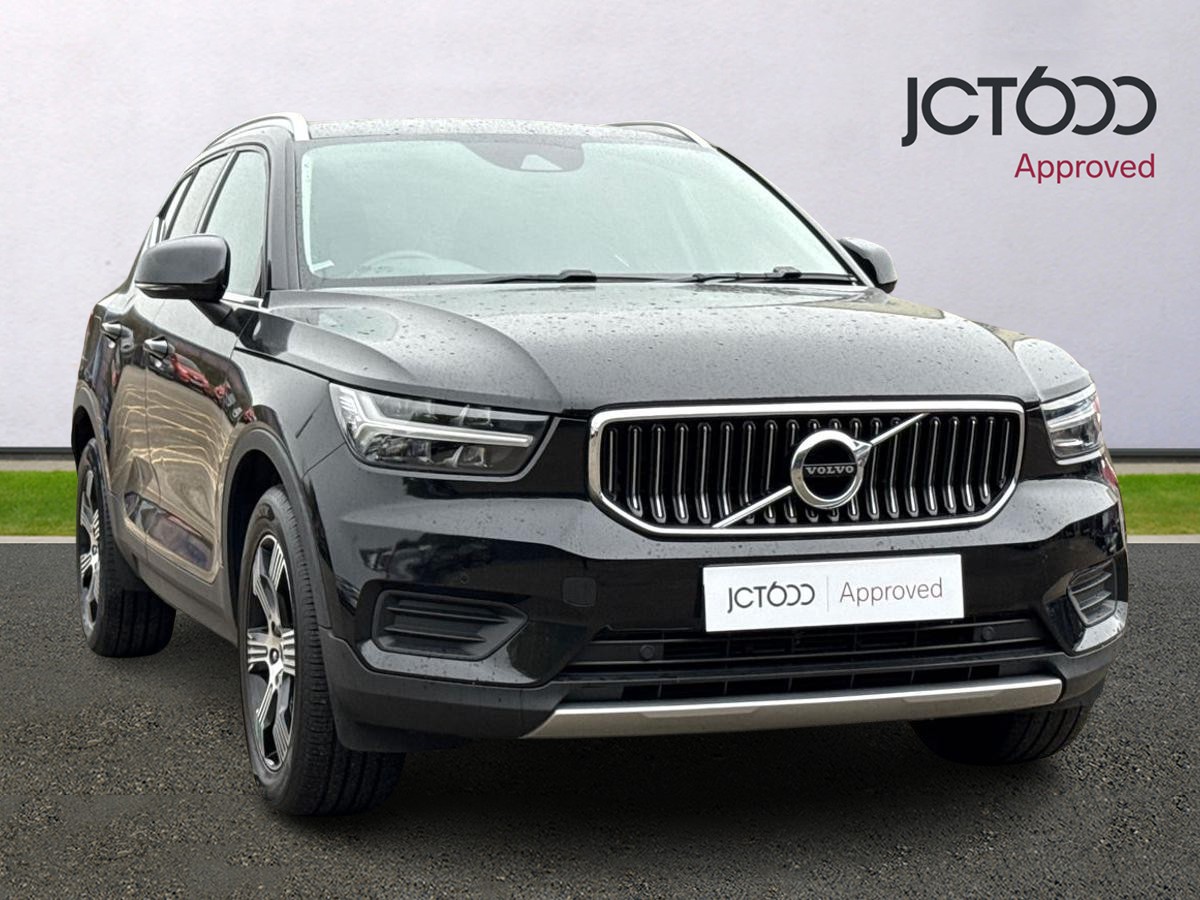 Main listing image - Volvo XC40