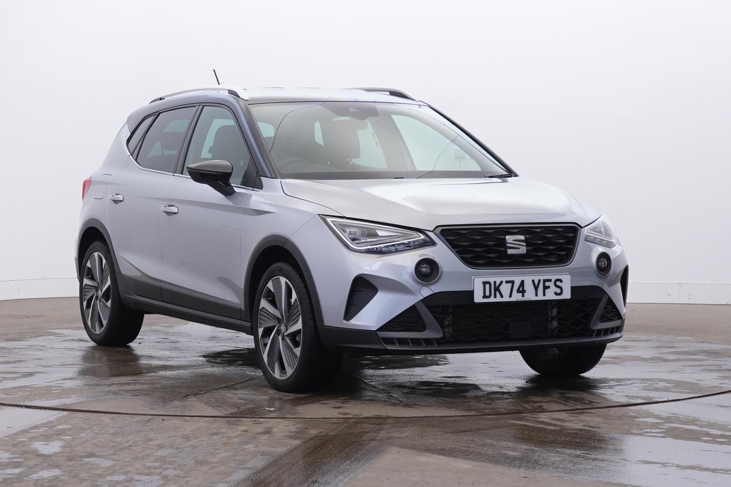 Main listing image - SEAT Arona