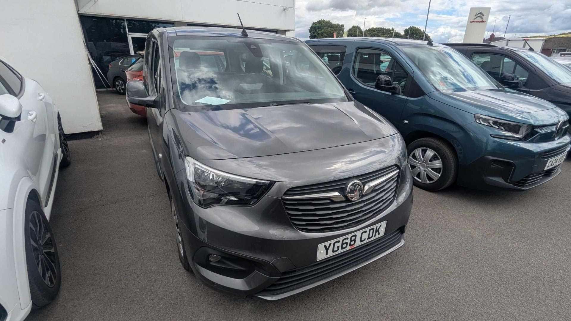 Main listing image - Vauxhall Combo Life