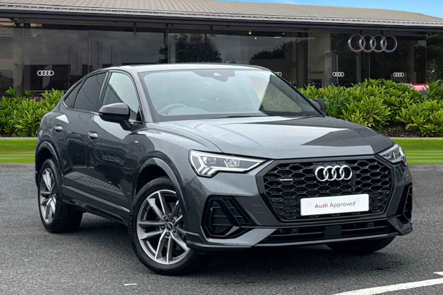 Main listing image - Audi Q3