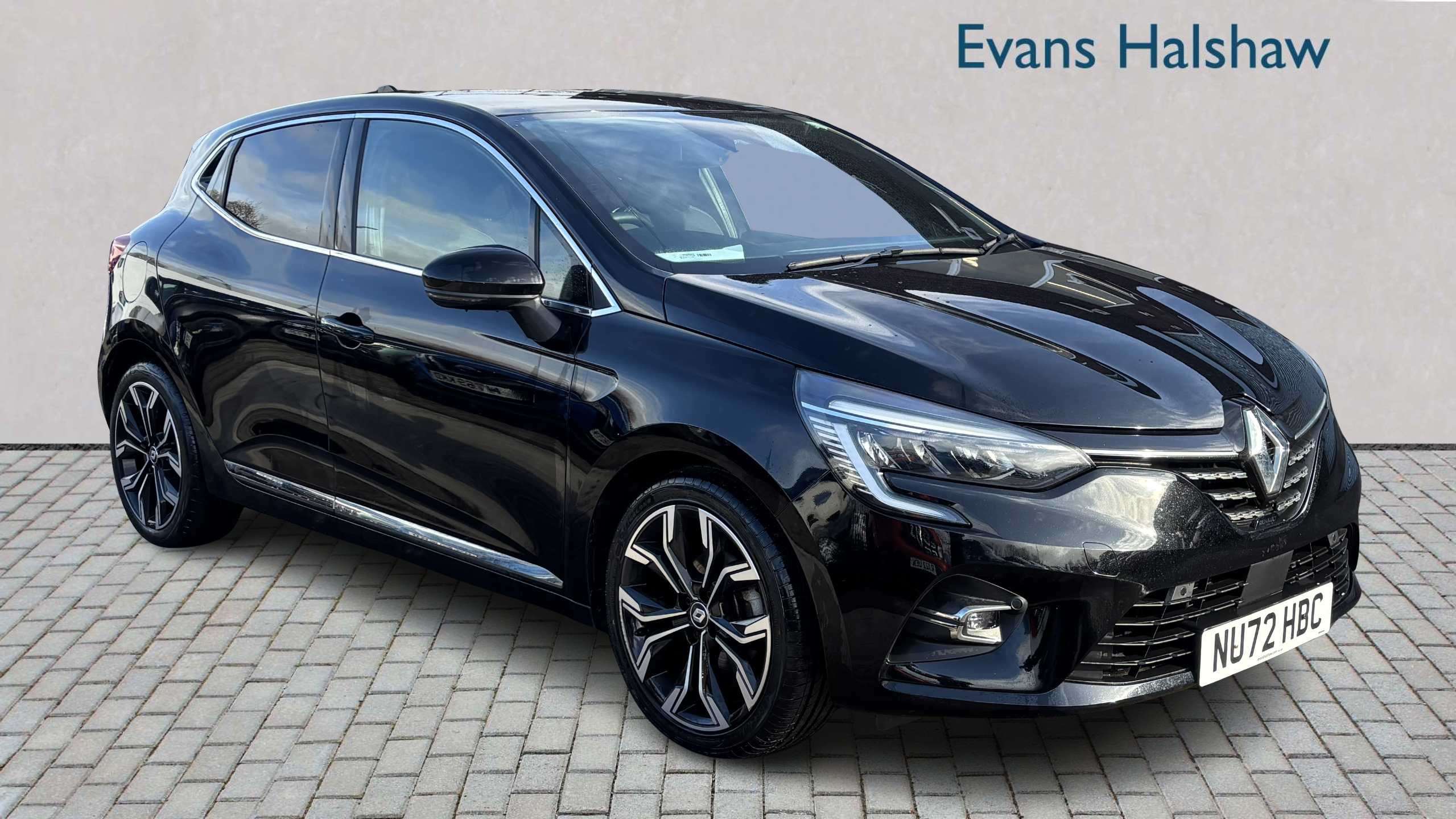 Main listing image - Renault Clio