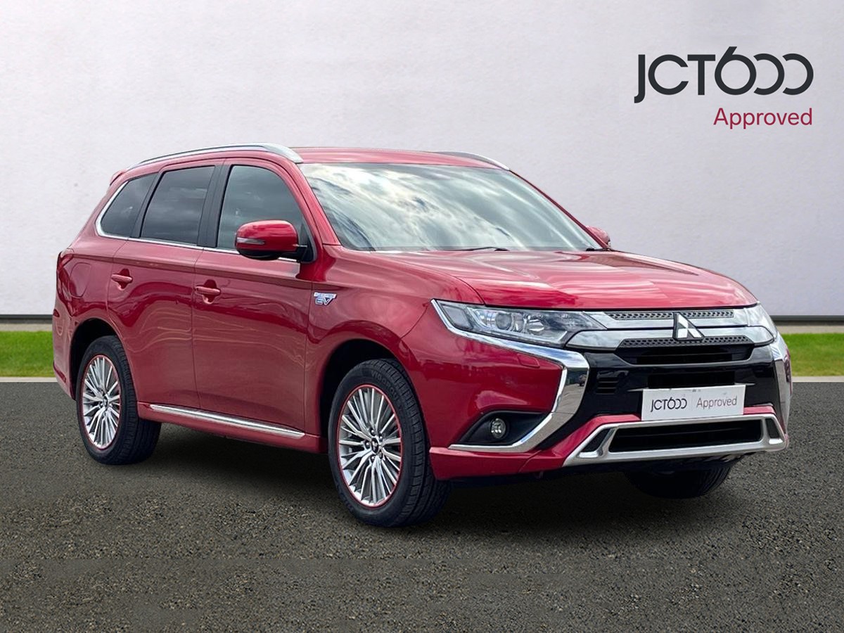 Main listing image - Mitsubishi Outlander