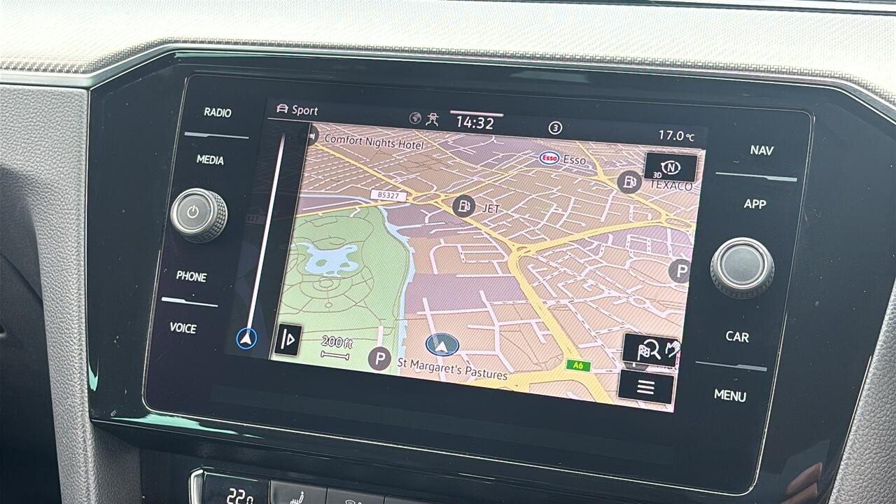 Main listing image - Volkswagen Passat Estate