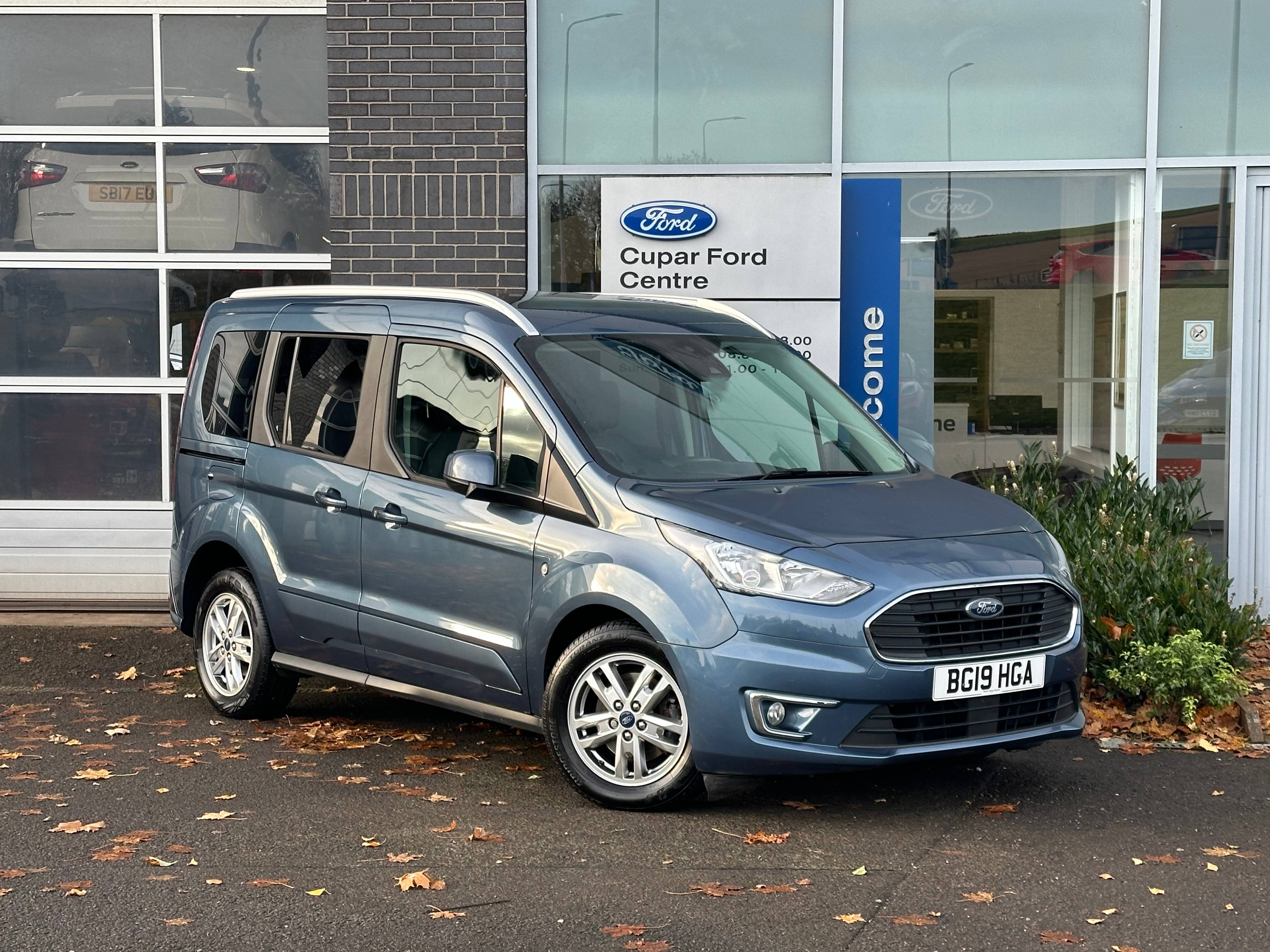 Main listing image - Ford Tourneo Connect