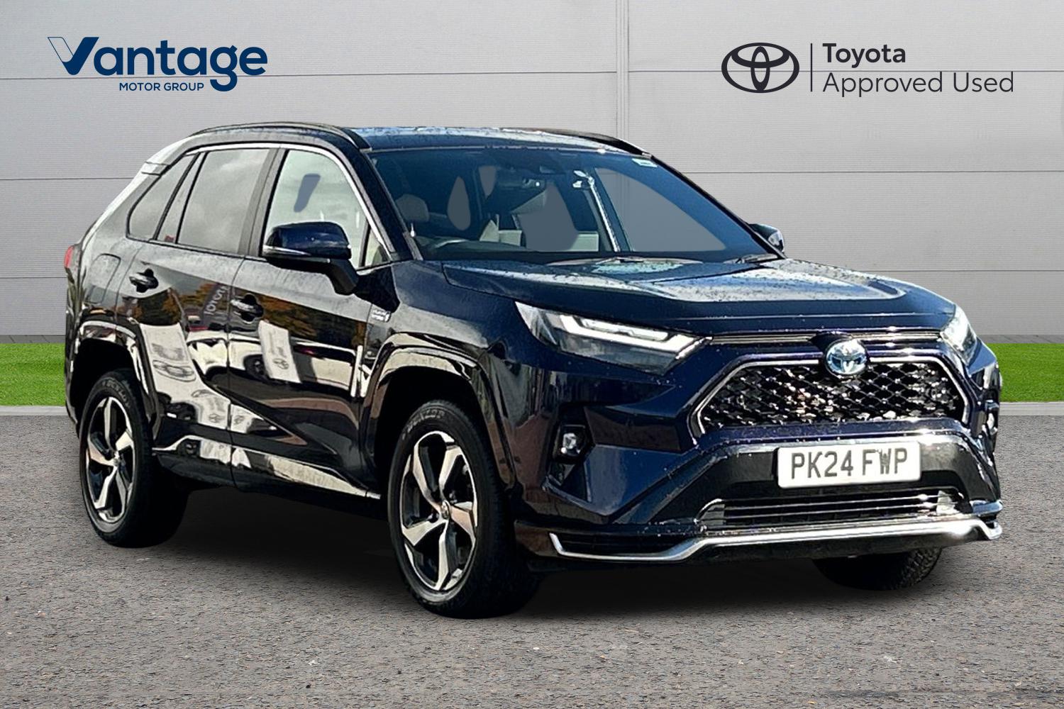 Main listing image - Toyota RAV4