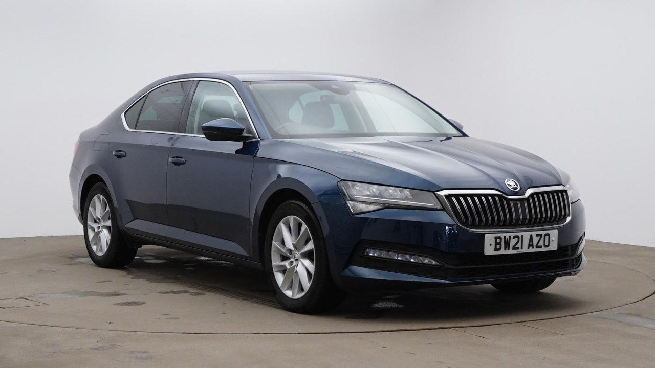 Main listing image - Skoda Superb