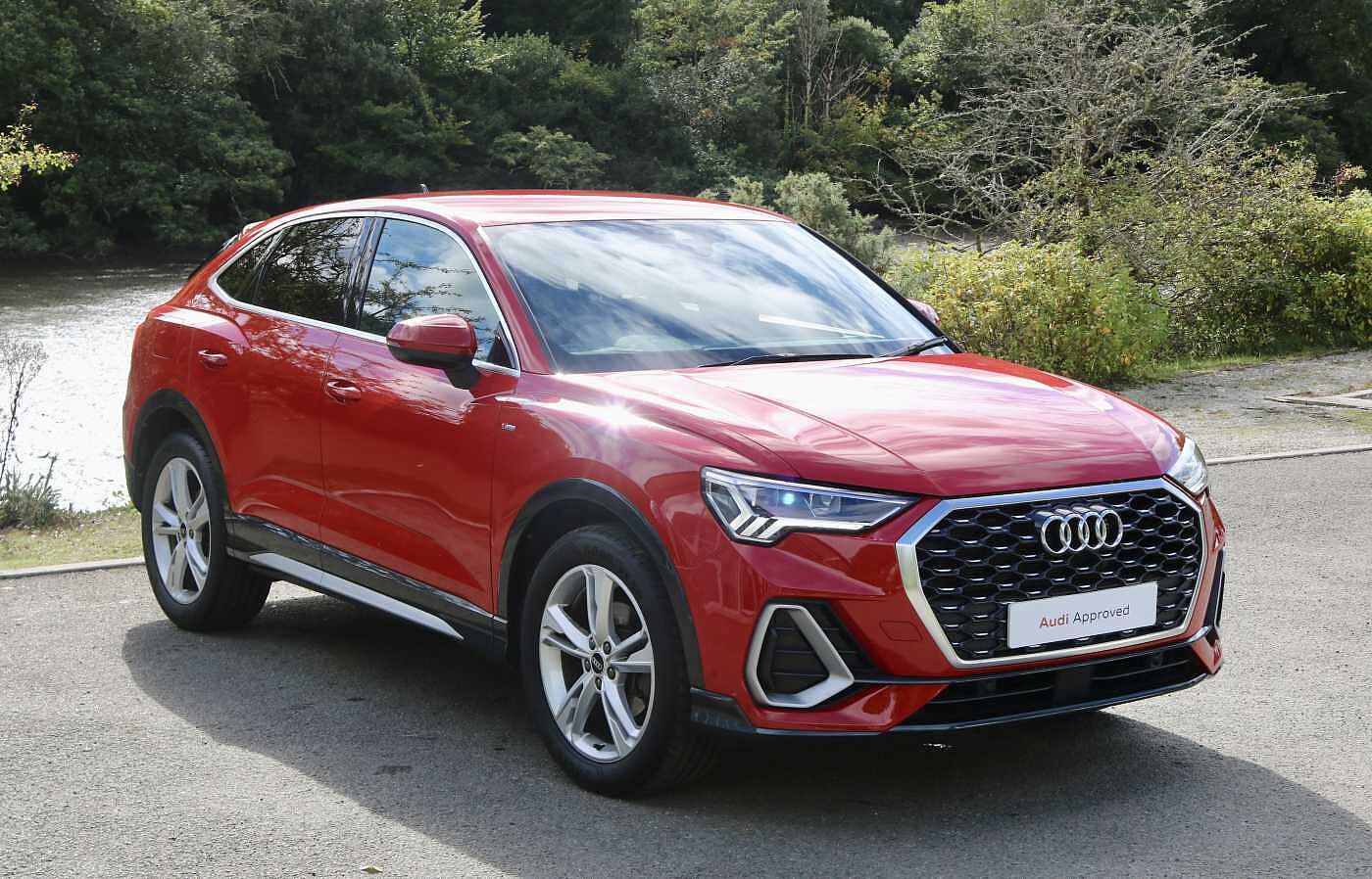 Main listing image - Audi Q3