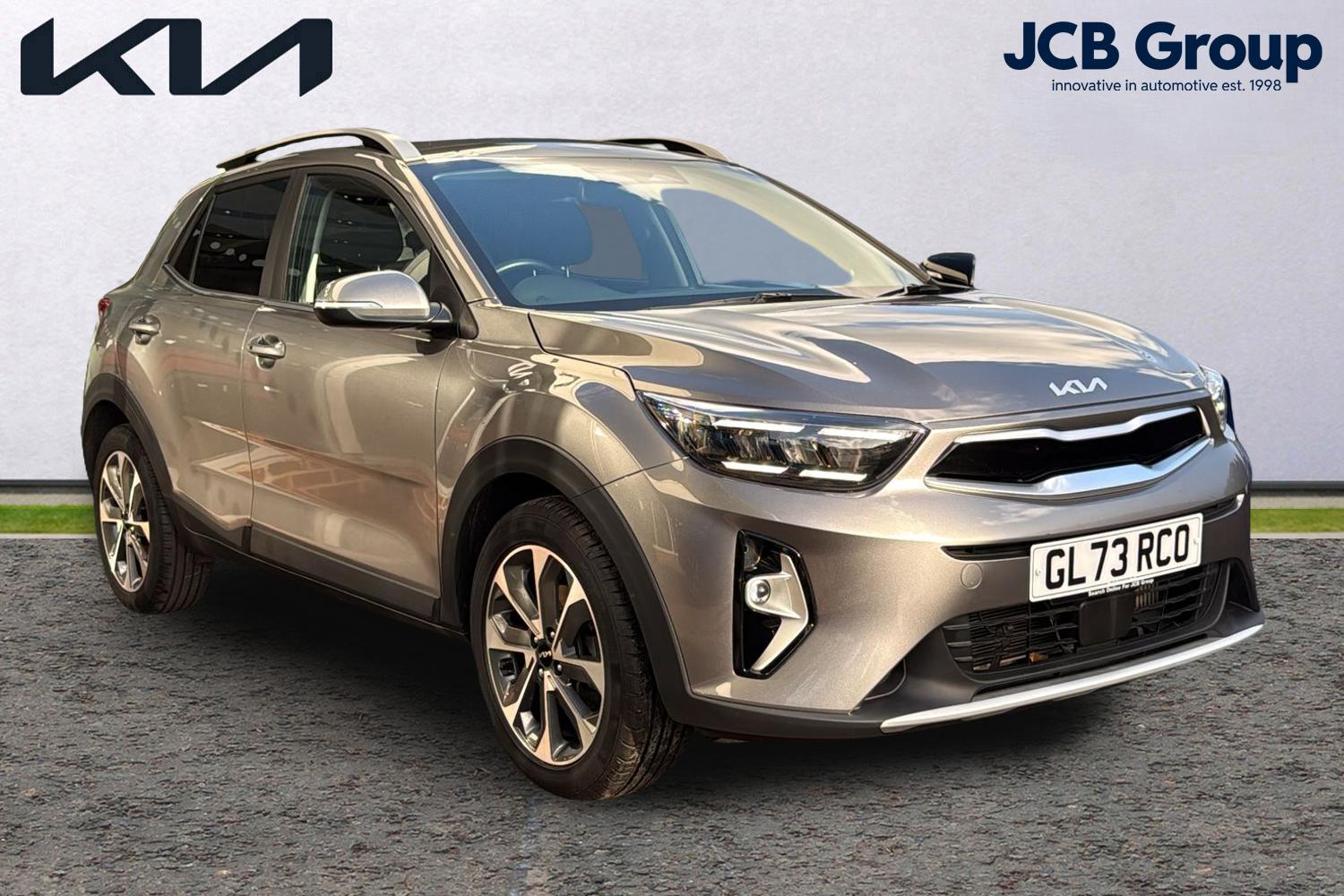 Main listing image - Kia Stonic