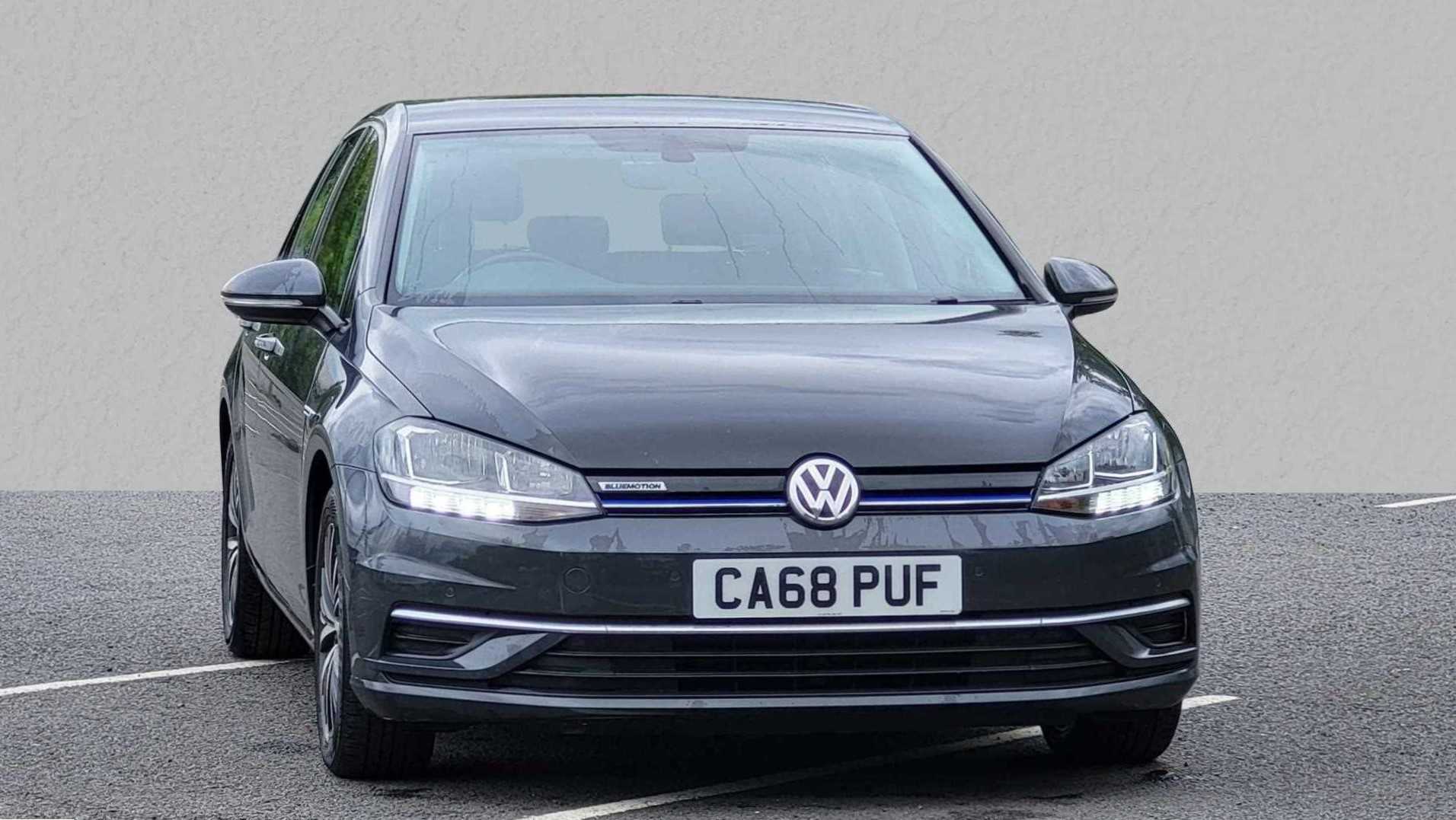 Main listing image - Volkswagen Golf