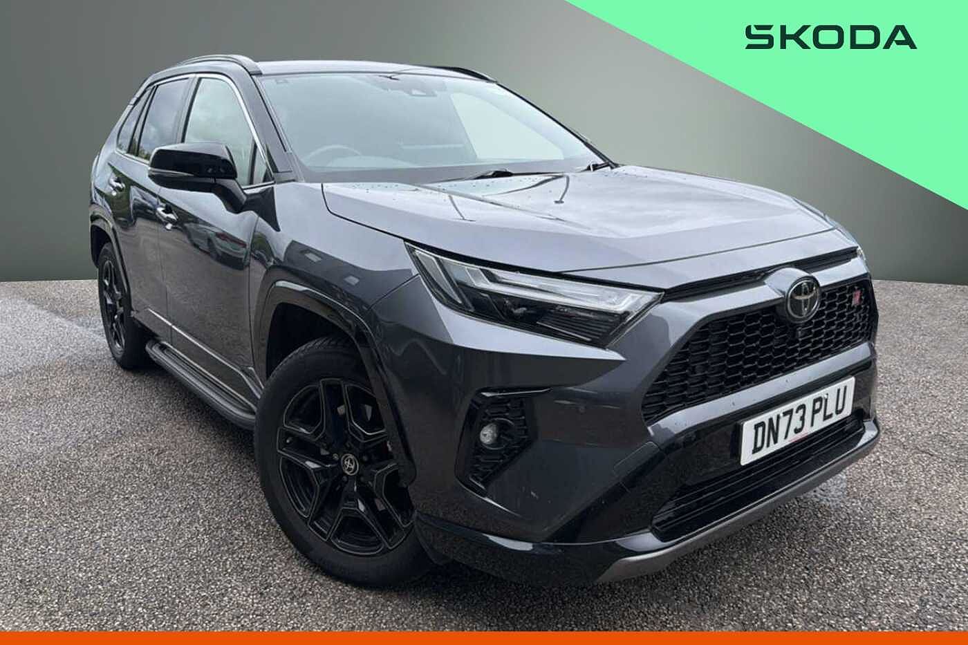 Main listing image - Toyota RAV4