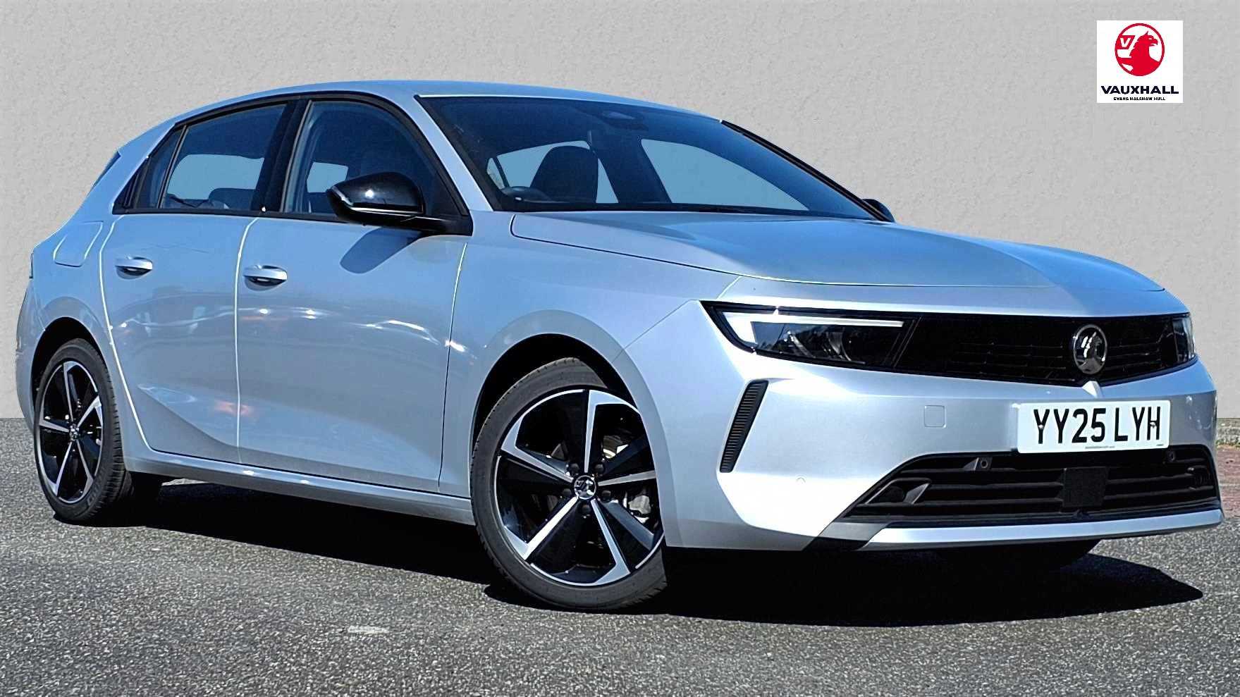 Main listing image - Vauxhall Astra