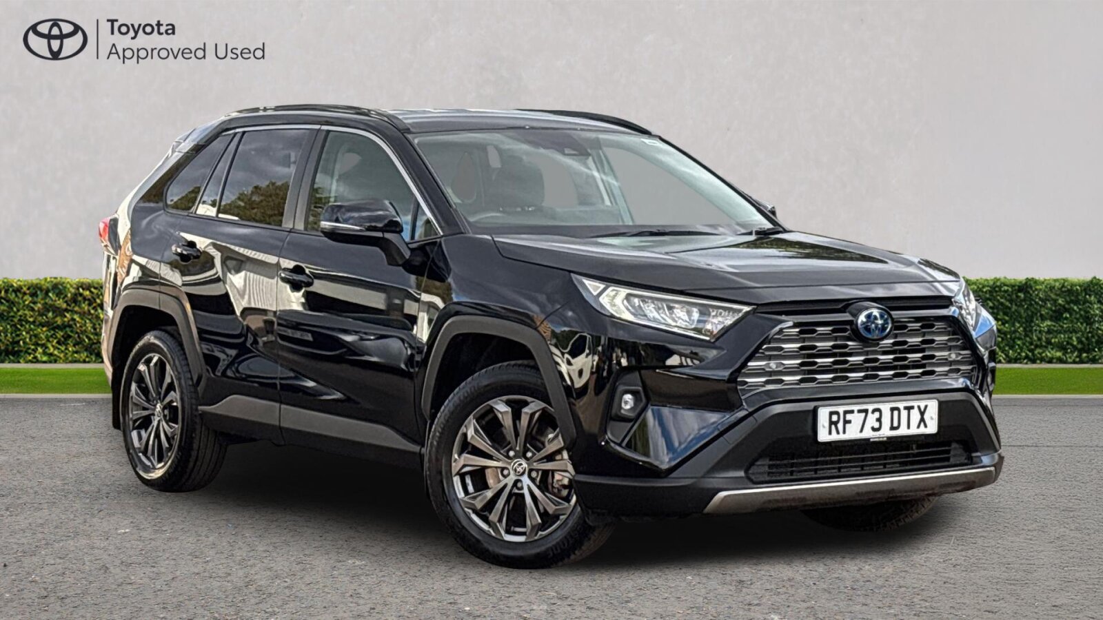 Main listing image - Toyota RAV4