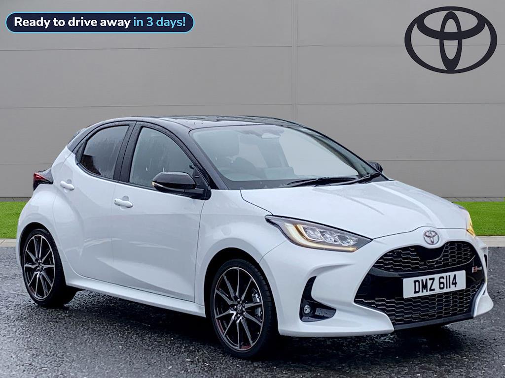 Main listing image - Toyota Yaris