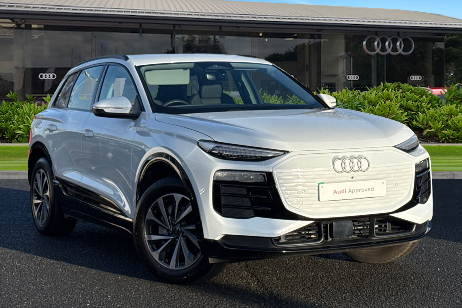 Main listing image - Audi Q6 e-tron