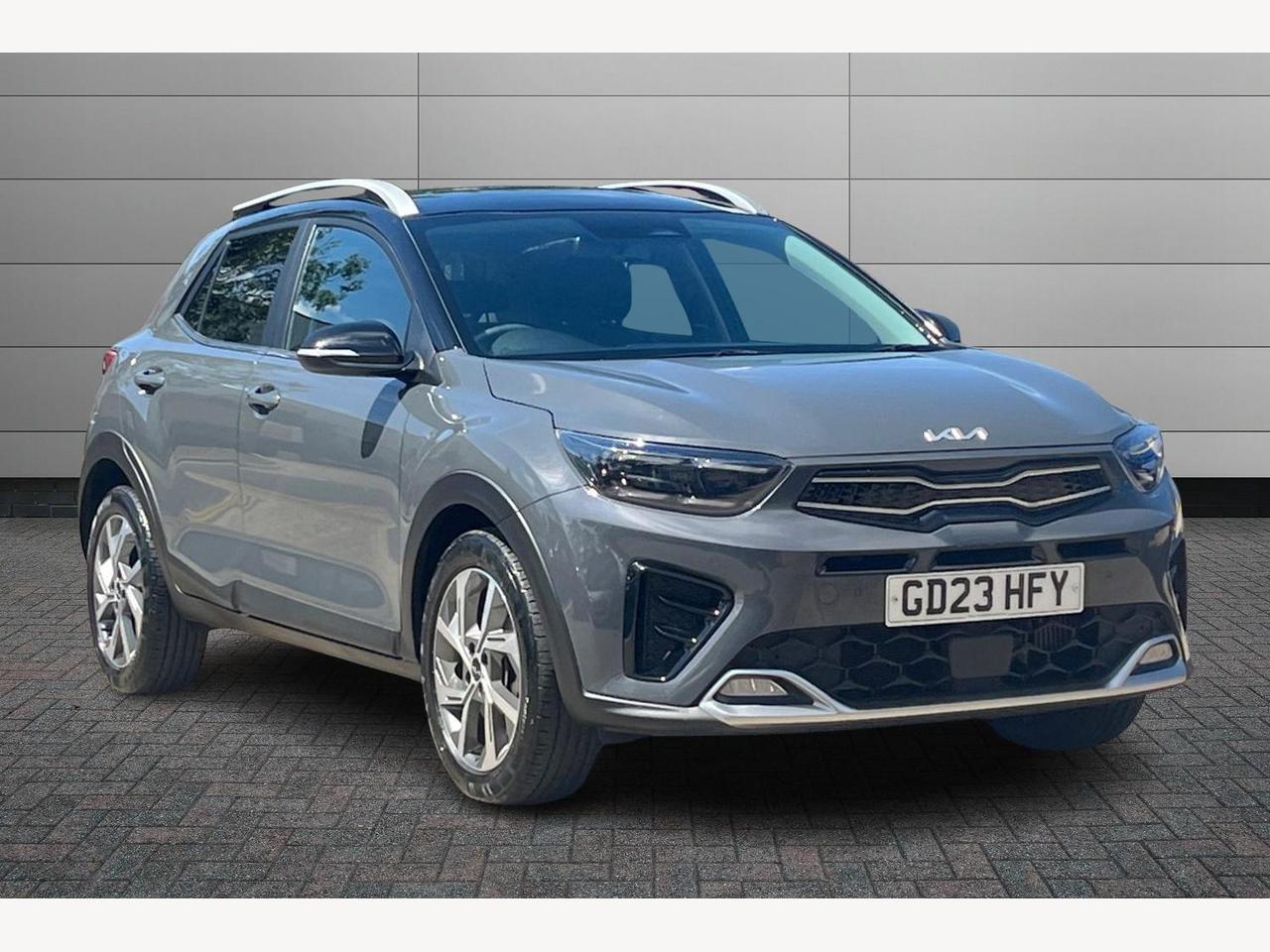 Main listing image - Kia Stonic