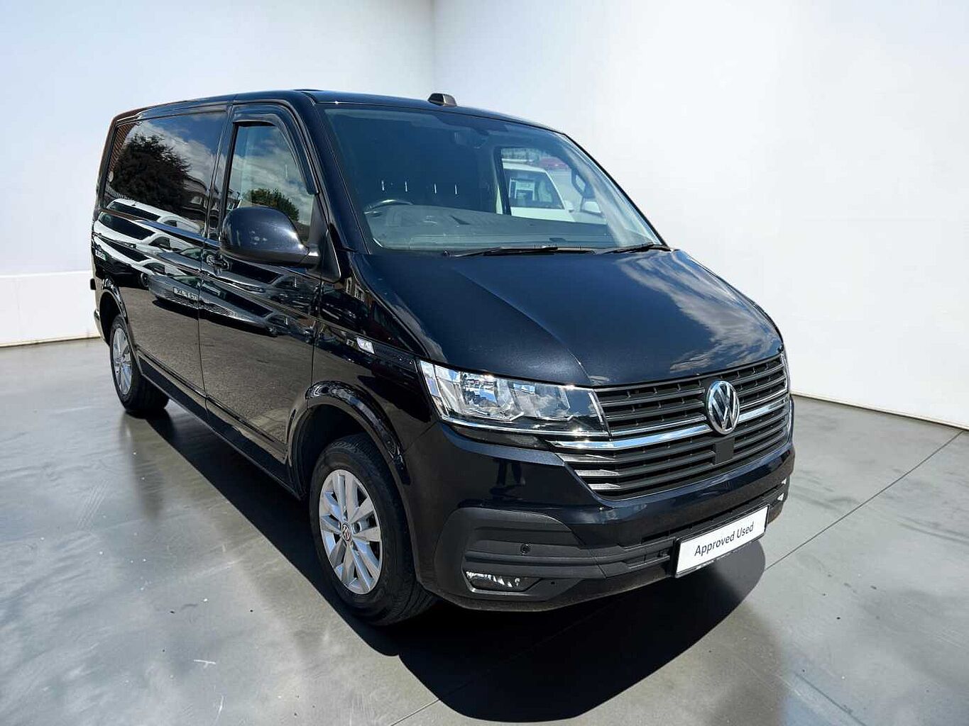 Main listing image - Volkswagen Transporter