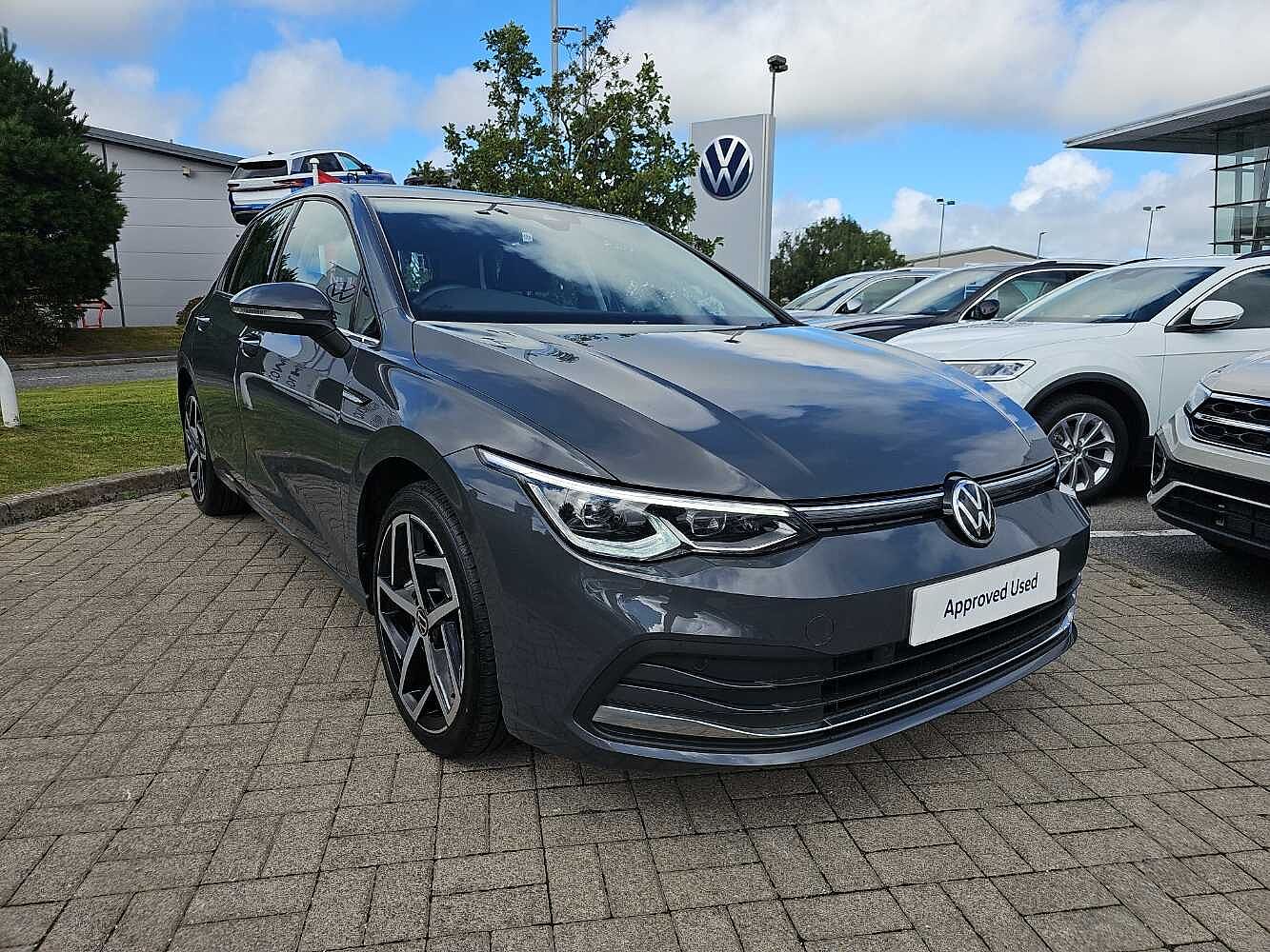 Main listing image - Volkswagen Golf