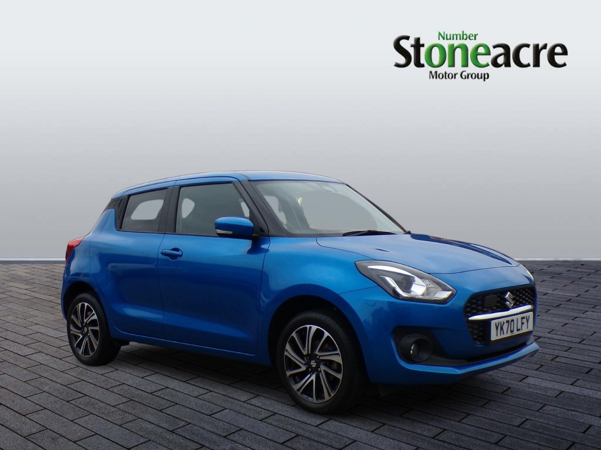 Main listing image - Suzuki Swift