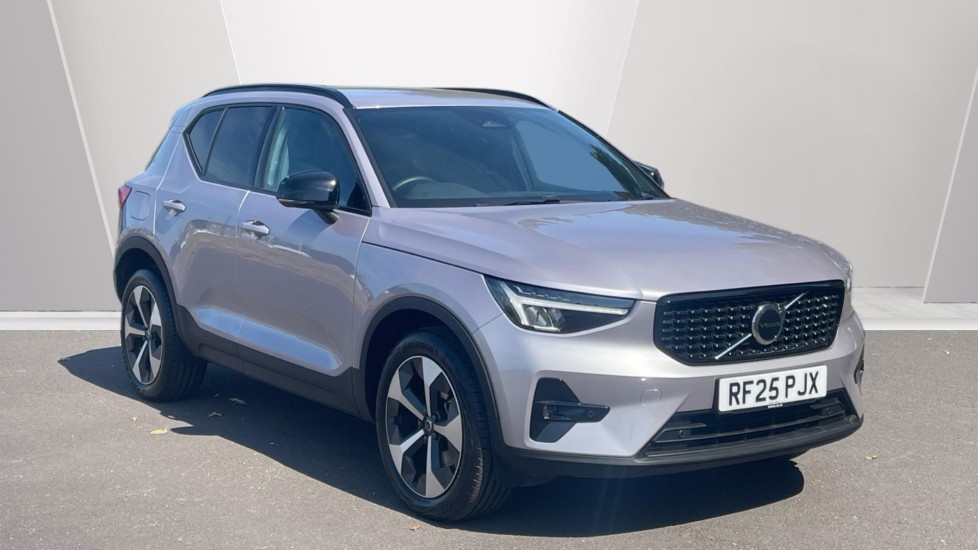 Main listing image - Volvo XC40