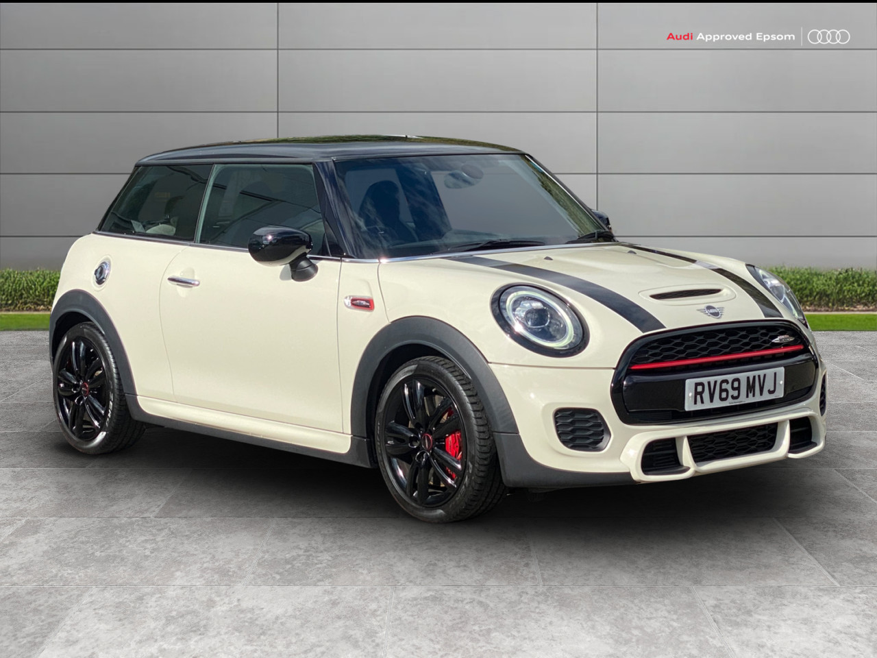 Main listing image - MINI Hatchback