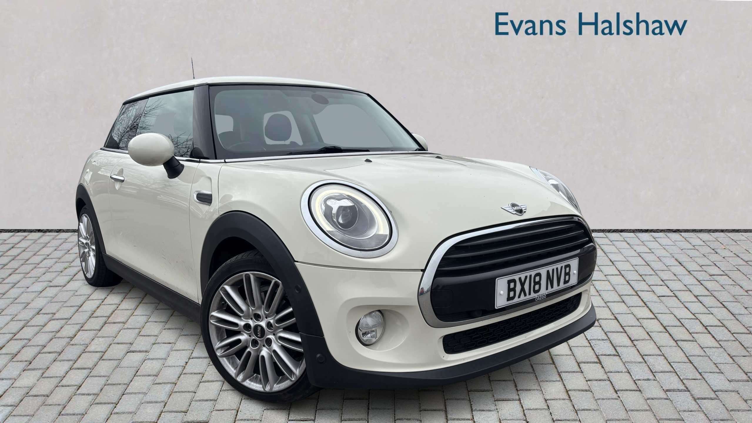 Main listing image - MINI Hatchback