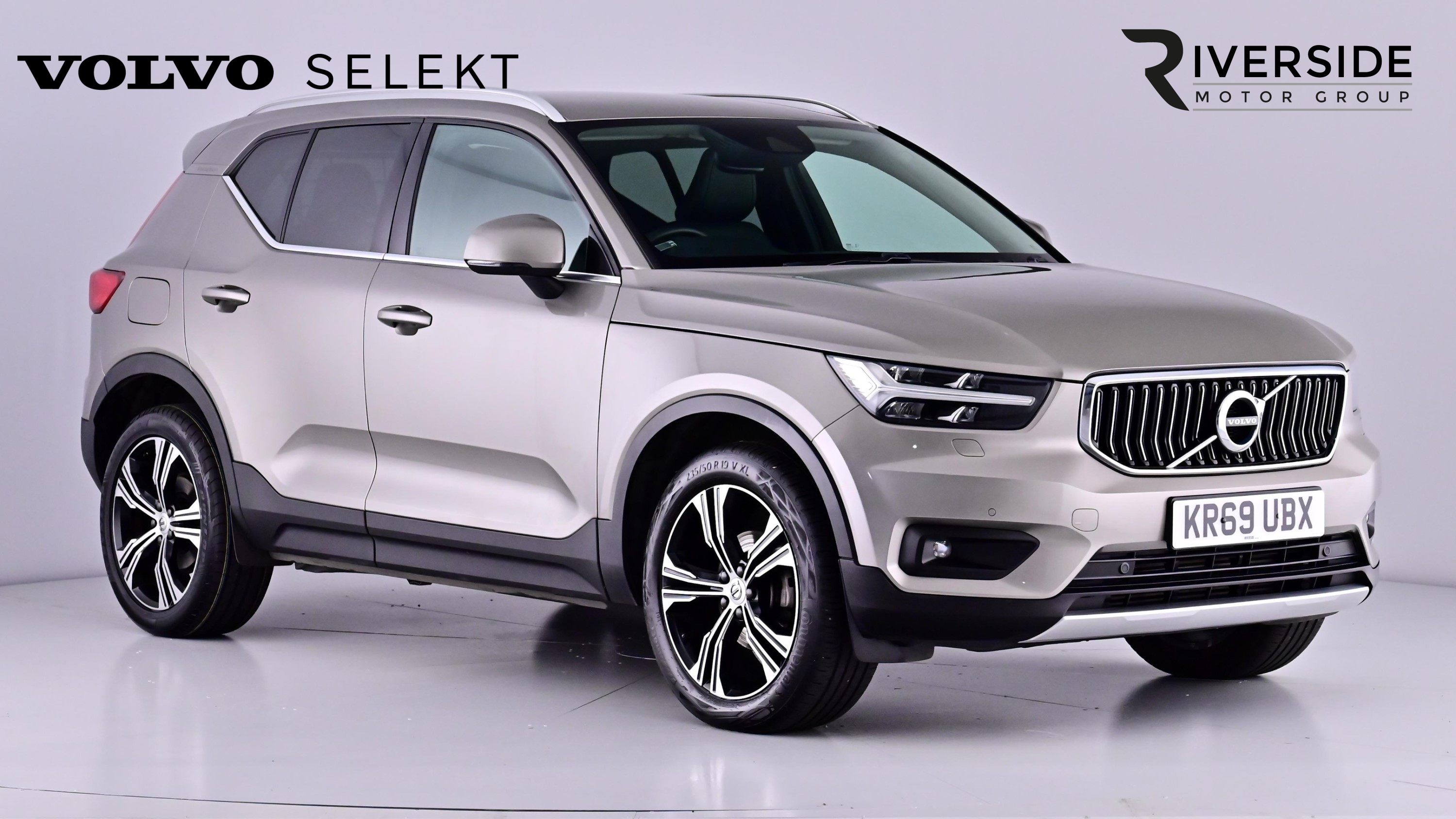 Main listing image - Volvo XC40