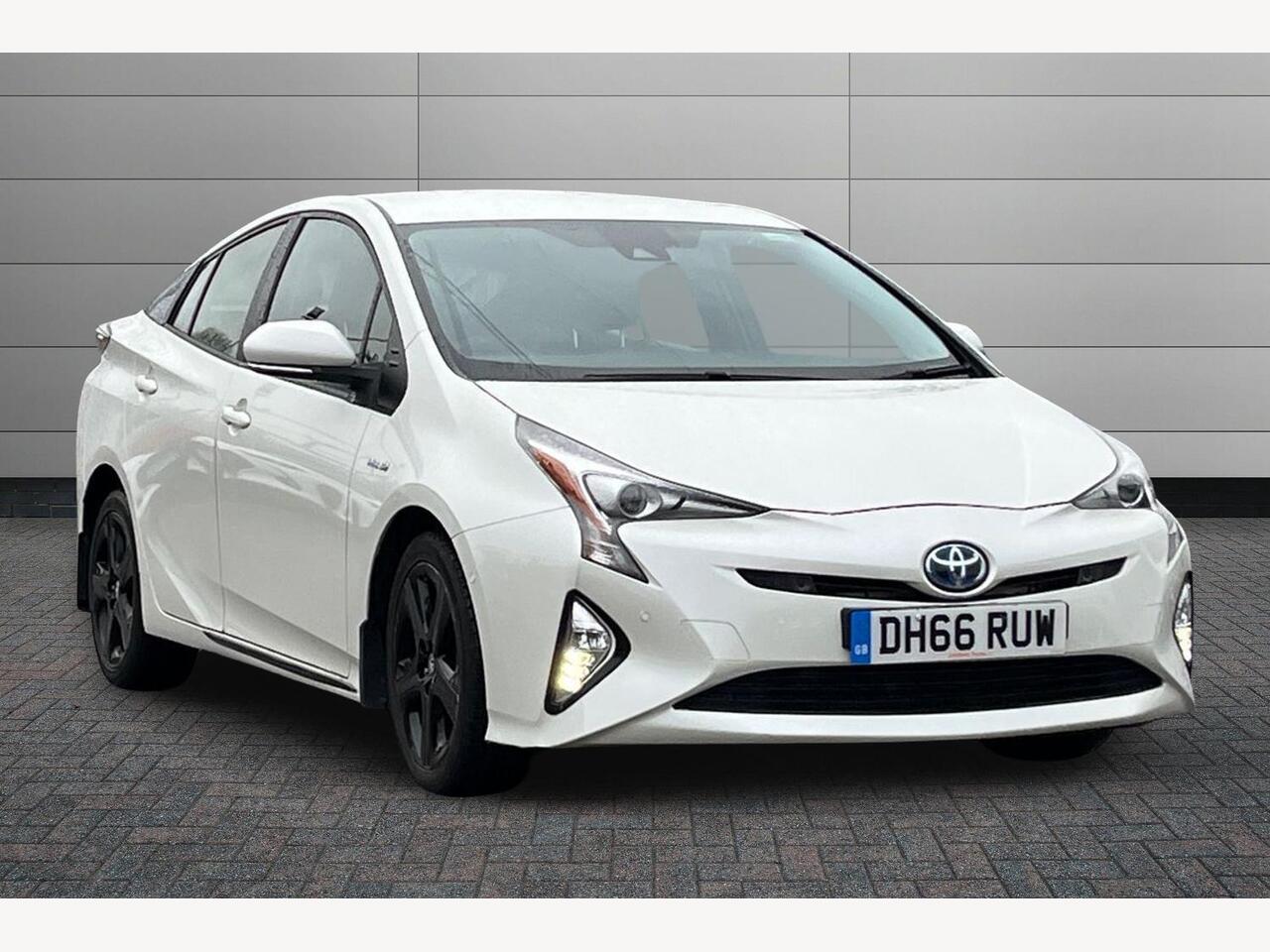 Main listing image - Toyota Prius