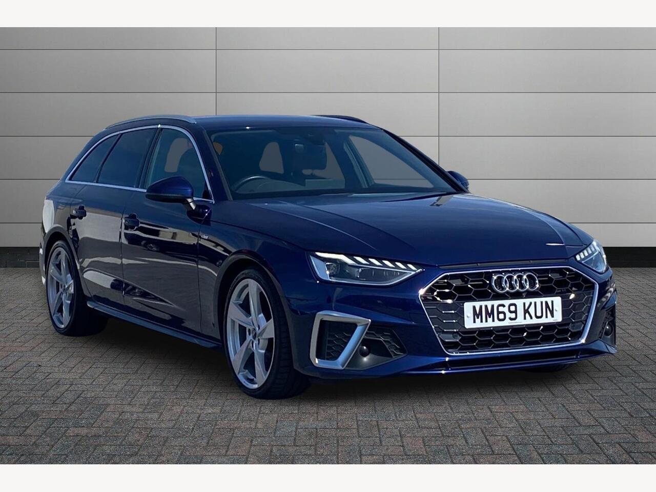 Main listing image - Audi A4