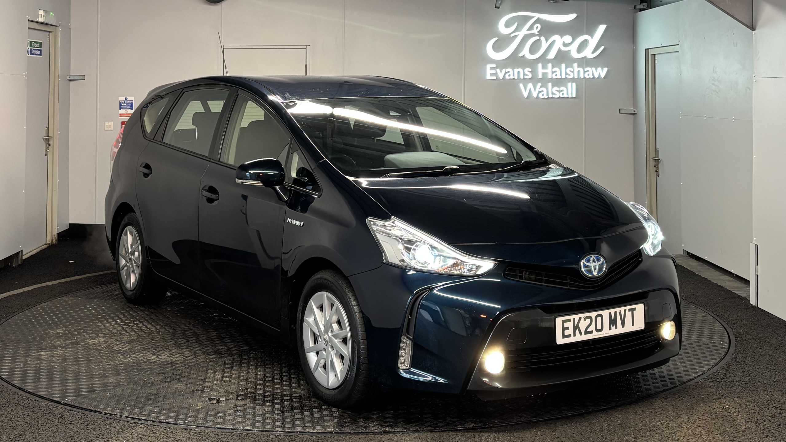Main listing image - Toyota Prius+