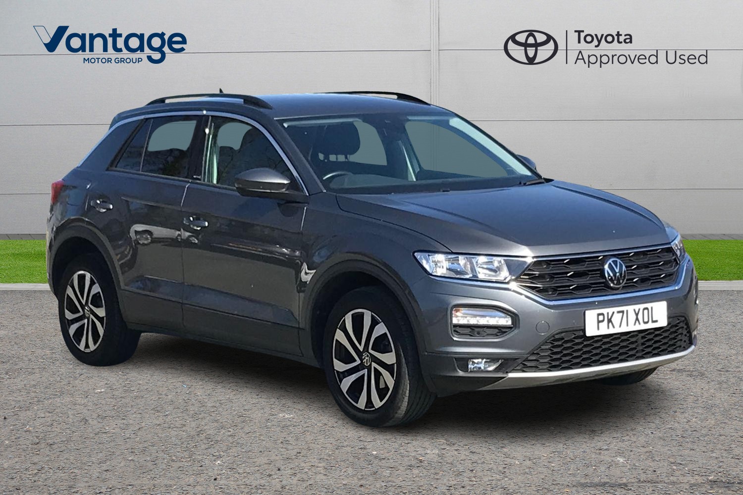 Main listing image - Volkswagen T-Roc