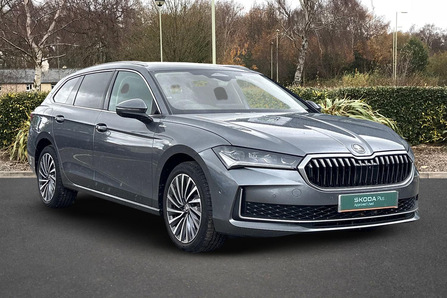 Main listing image - Skoda Superb Estate