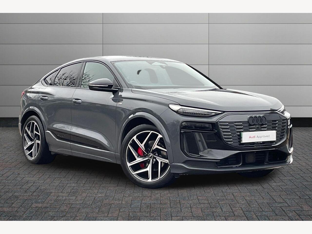 Main listing image - Audi Q6 e-tron