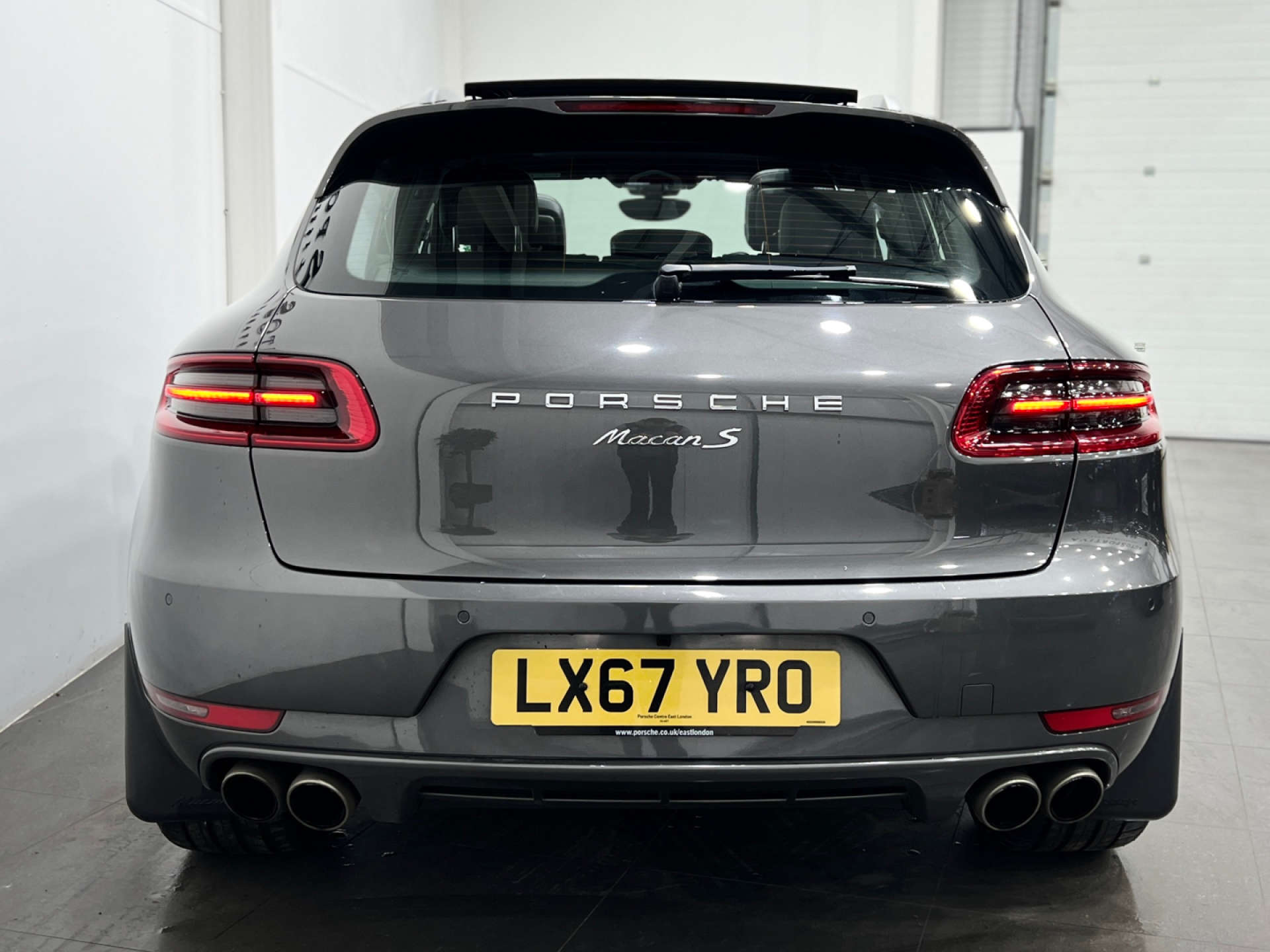 Main listing image - Porsche Macan