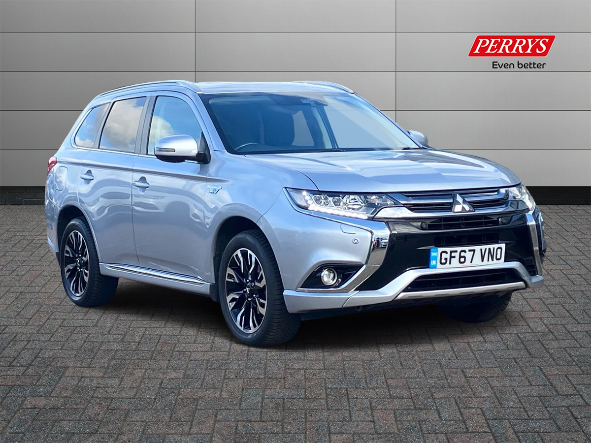 Main listing image - Mitsubishi Outlander