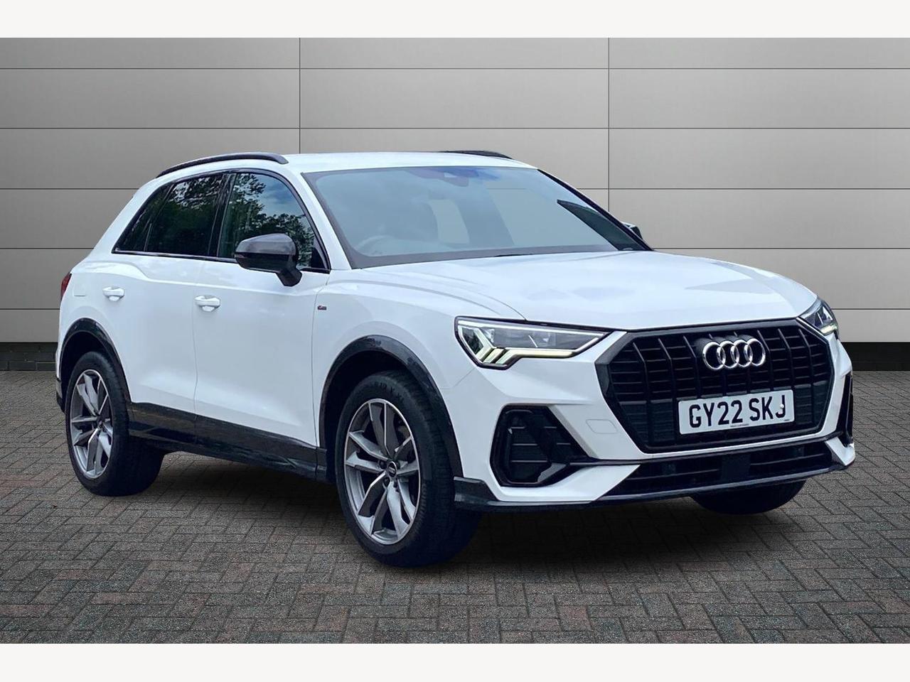 Main listing image - Audi Q3