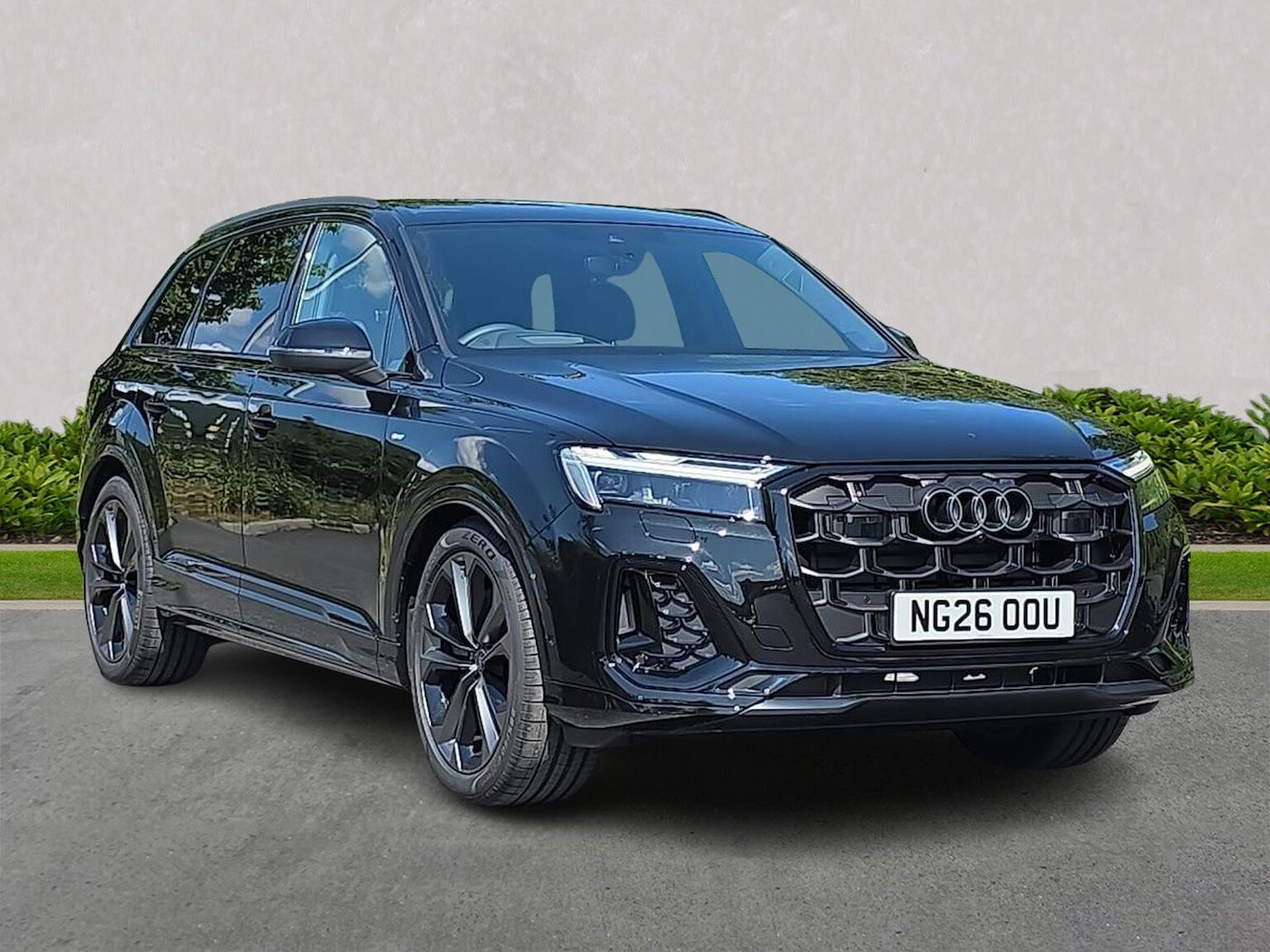 Main listing image - Audi Q7