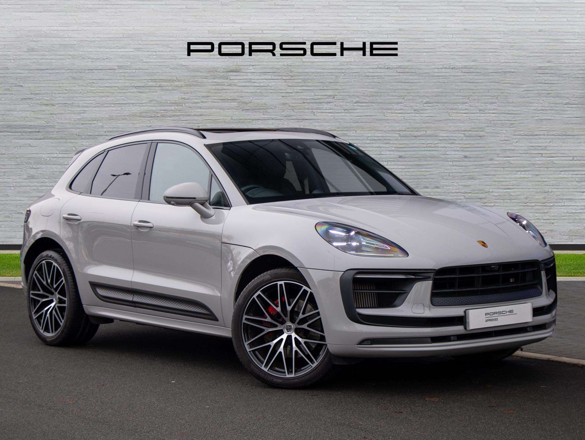 Main listing image - Porsche Macan