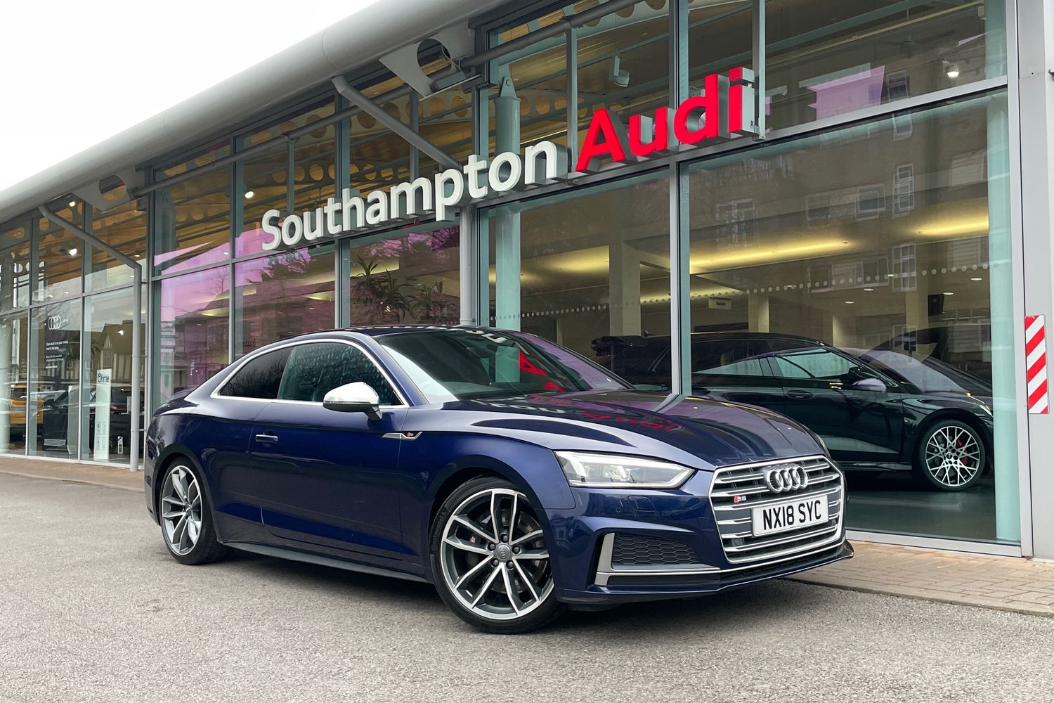 Main listing image - Audi S5