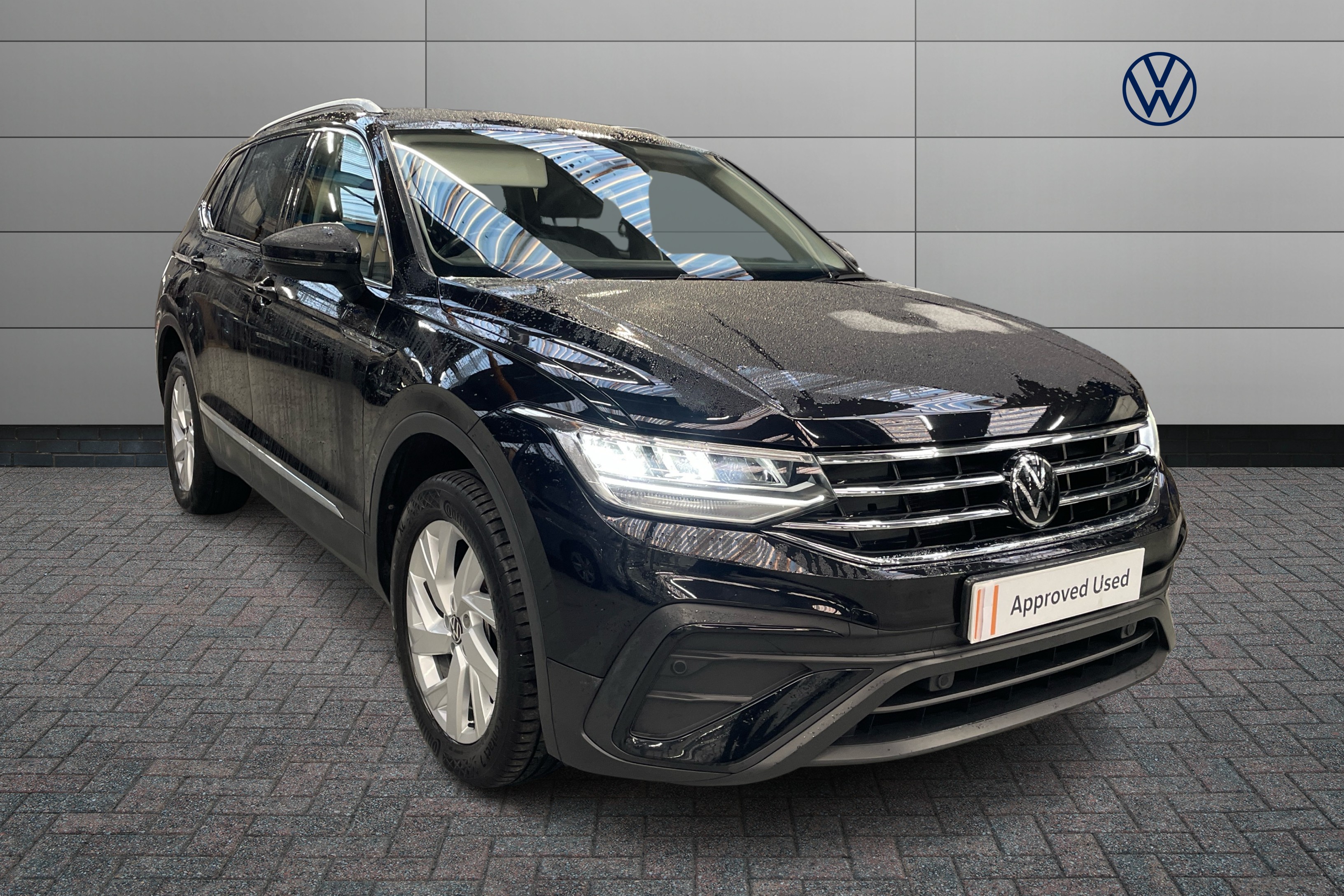 Main listing image - Volkswagen Tiguan Allspace