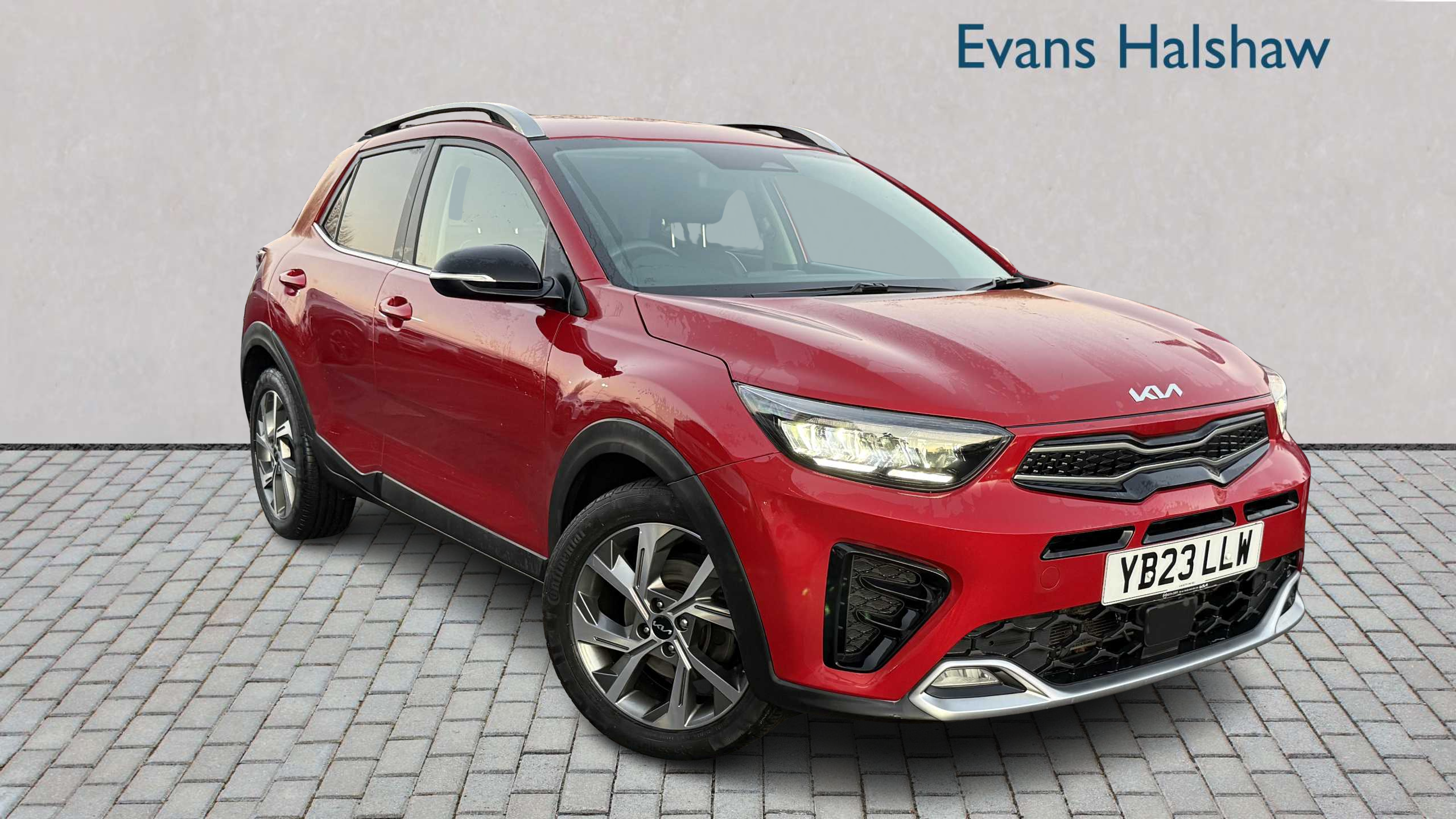 Main listing image - Kia Stonic