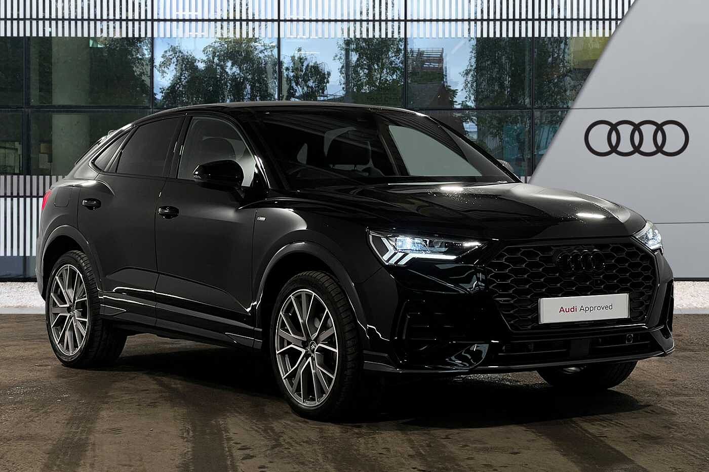 Main listing image - Audi Q3