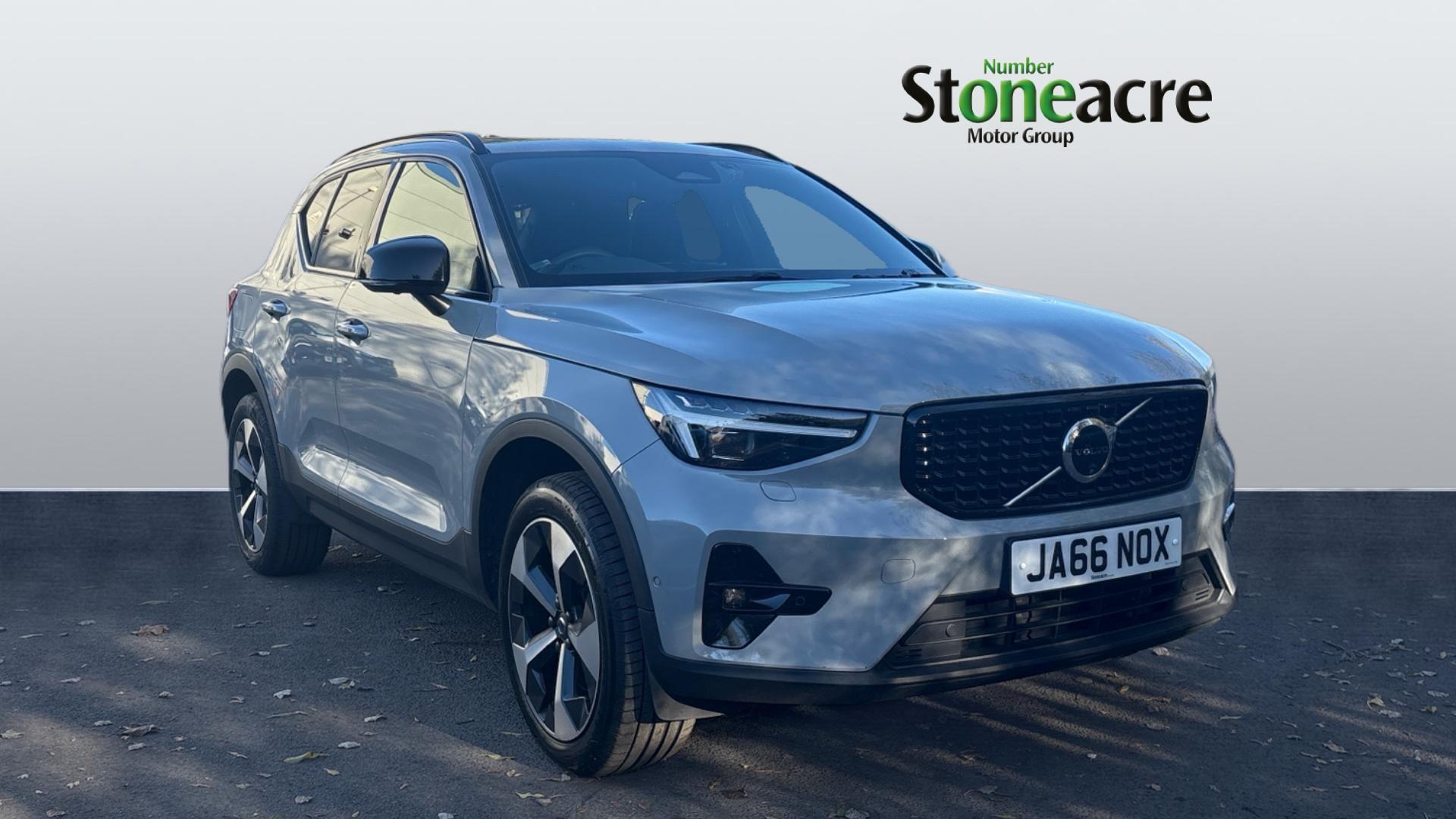 Main listing image - Volvo XC40