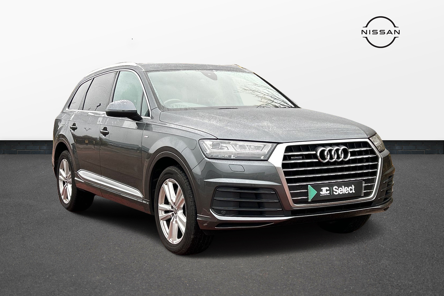 Main listing image - Audi Q7