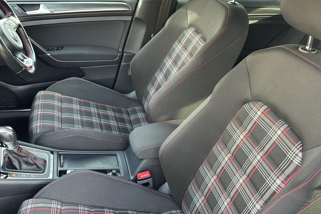 Main listing image - Volkswagen Golf GTI